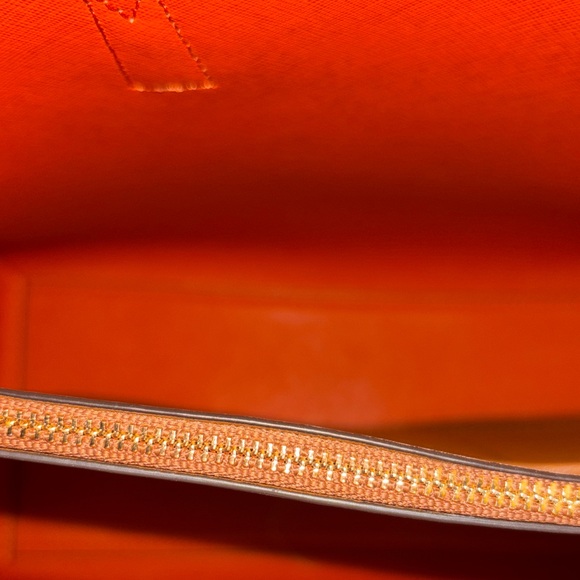 Tory Burch Tan Leather Tote with Red Accents - Picture 8 of 15